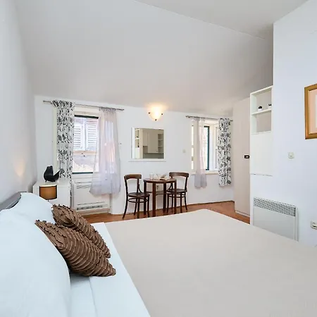 Apartment Old Town *